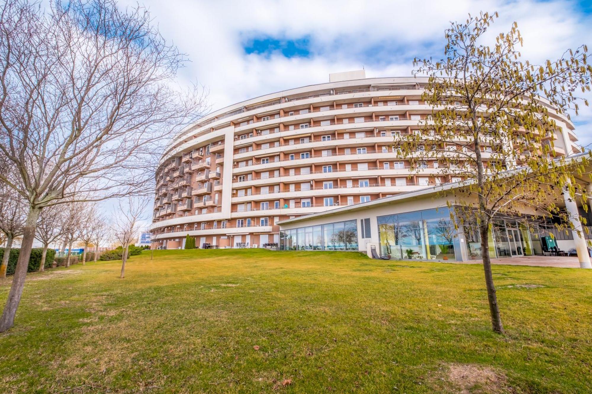 Myflat Club 218 Belvedere Wellness Apartment Сиофок Екстериор снимка